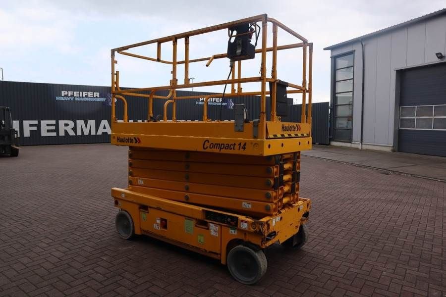 Teleskoparbeitsbühne del tipo Haulotte Compact 14 Electric, 4x2 Drive, 14m Working Height, Gebrauchtmaschine en Groenlo (Imagen 4)