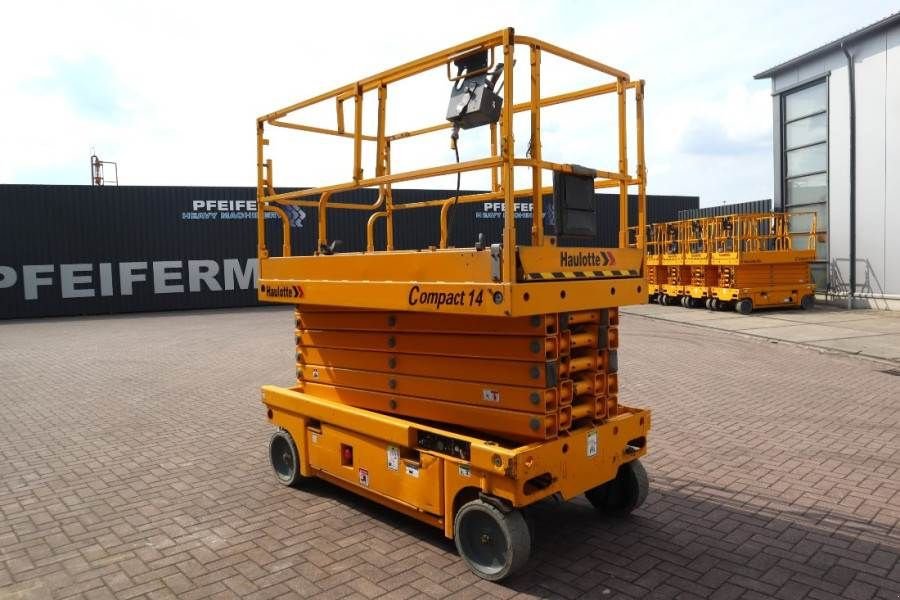 Teleskoparbeitsbühne van het type Haulotte Compact 14 Electric, 4x2 Drive, 14m Working Height, Gebrauchtmaschine in Groenlo (Foto 4)