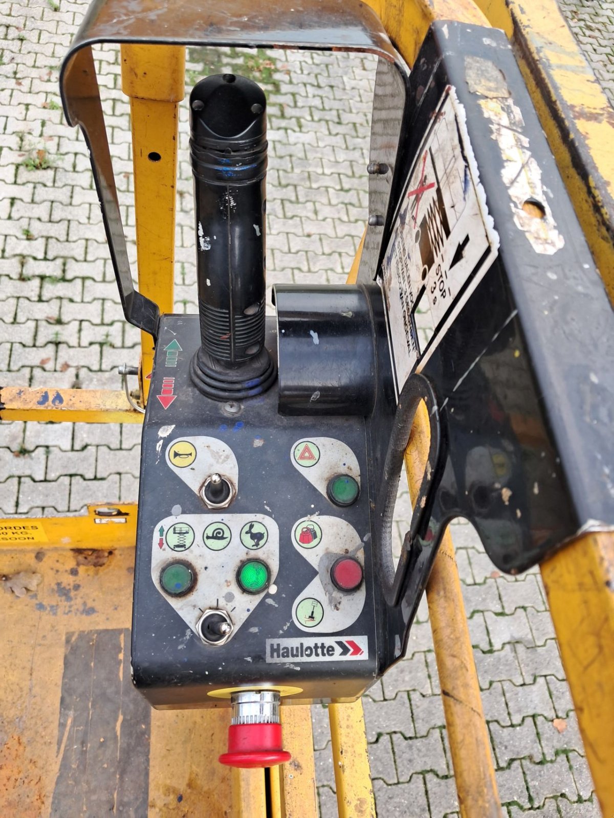 Teleskoparbeitsbühne tip Haulotte Compact 14, Gebrauchtmaschine in Haaksbergen (Poză 2)