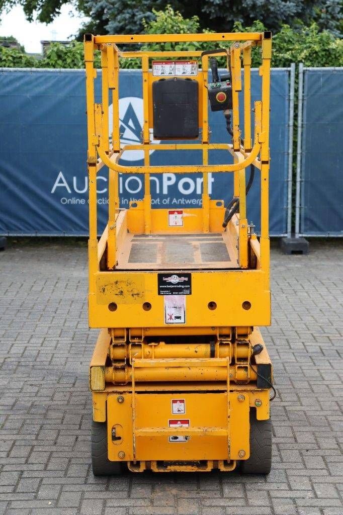 Teleskoparbeitsbühne van het type Haulotte Compact 8, Gebrauchtmaschine in Antwerpen (Foto 9)