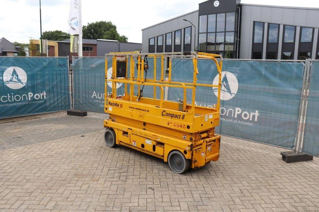 Teleskoparbeitsbühne van het type Haulotte Compact 8, Gebrauchtmaschine in Antwerpen (Foto 3)