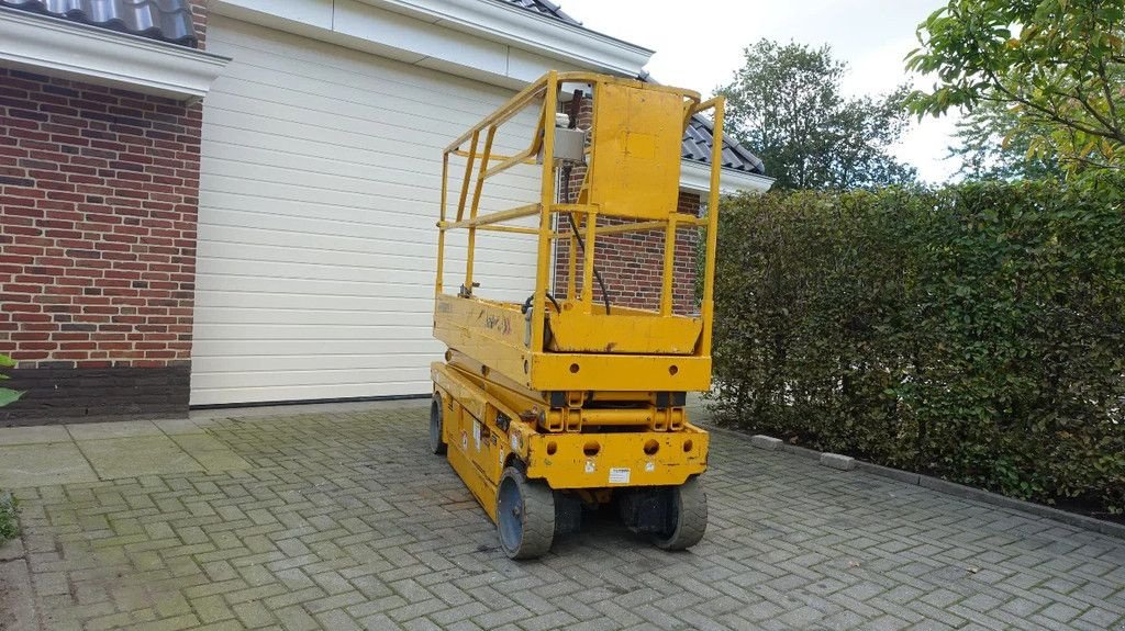 Teleskoparbeitsbühne van het type Haulotte Compact 8CU, Gebrauchtmaschine in IJsselmuiden (Foto 5)