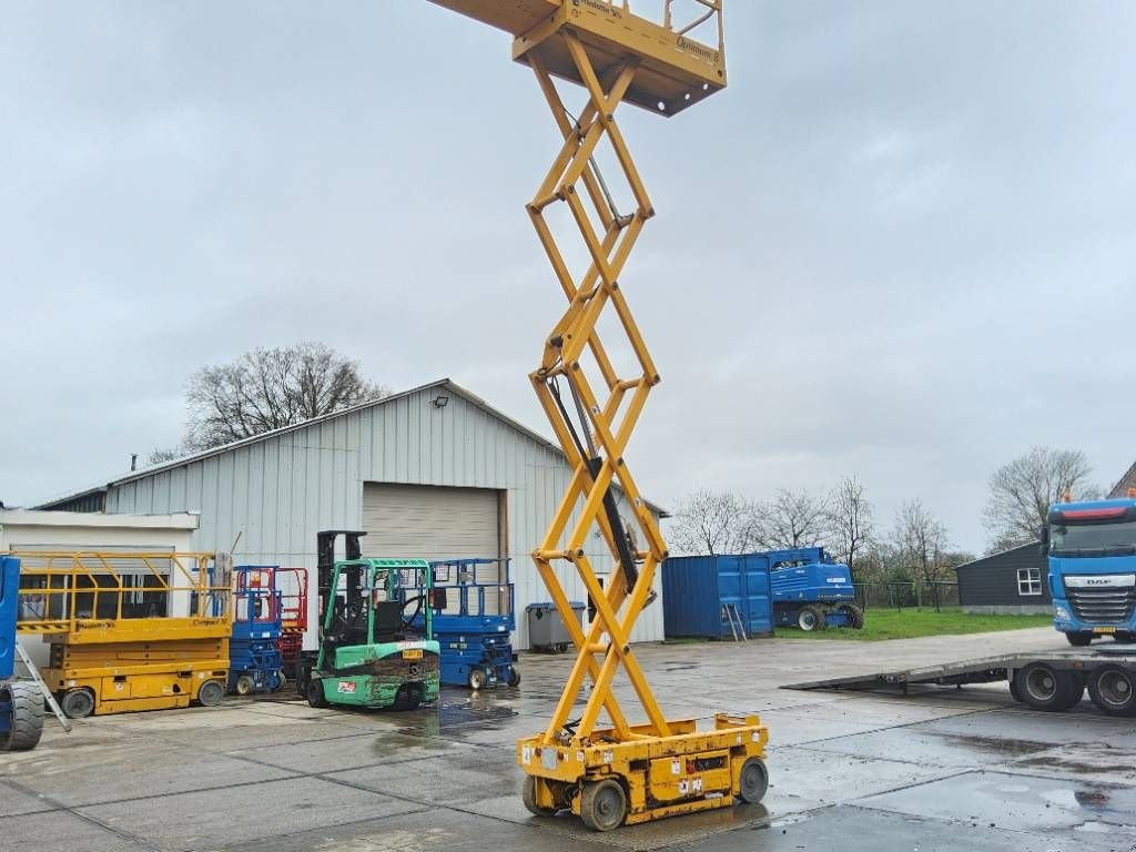 Teleskoparbeitsbühne типа Haulotte Optimum 8 schaarhoogwerker 8m scissorlift, Gebrauchtmaschine в Hooge mierde (Фотография 9)