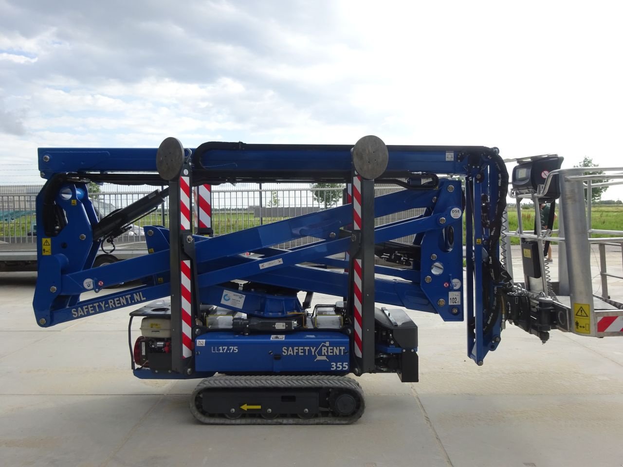 Teleskoparbeitsbühne Türe ait Hinowa LightLift 17.75 Performance IIIS, Gebrauchtmaschine içinde Nieuw-Vennep (resim 1)