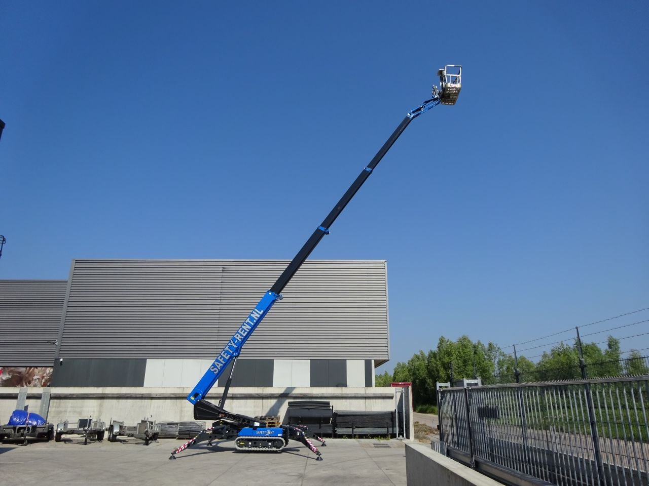 Teleskoparbeitsbühne des Typs Hinowa TeleCrawler 22N, Gebrauchtmaschine in Nieuw-Vennep (Bild 1)