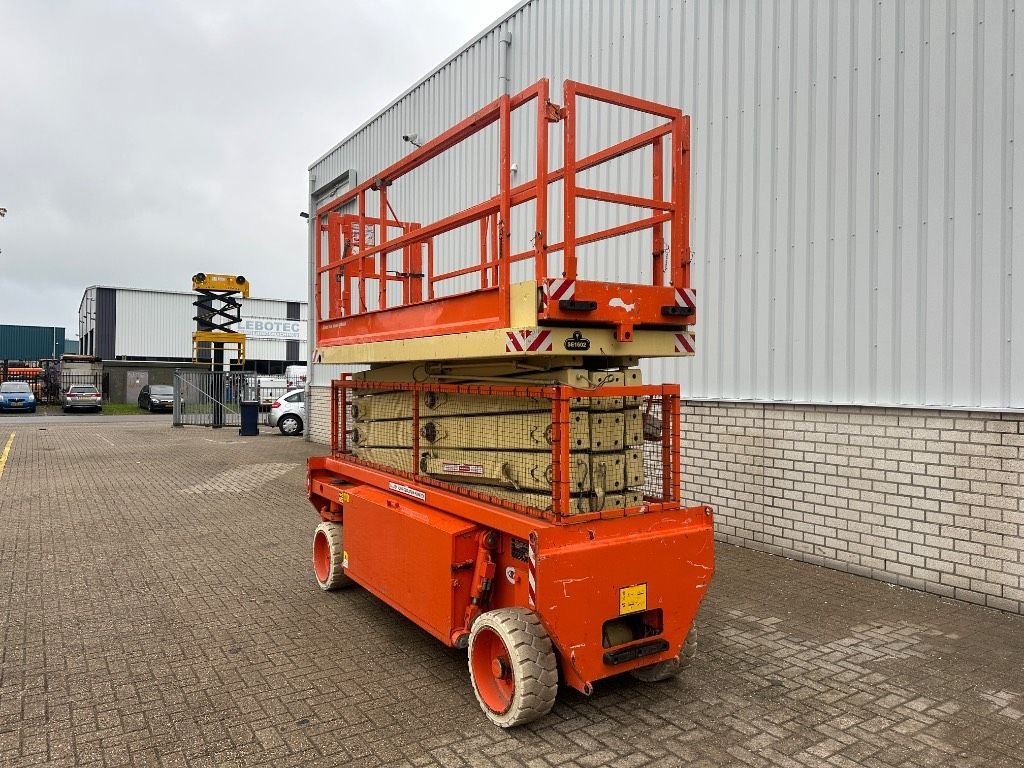 Teleskoparbeitsbühne van het type Holland Lift Combistar N-140EL12, Gebrauchtmaschine in WIJCHEN (Foto 10)