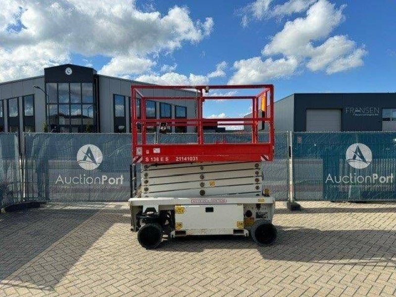 Teleskoparbeitsbühne van het type Holland Lift HL-11812, Gebrauchtmaschine in Antwerpen (Foto 1)