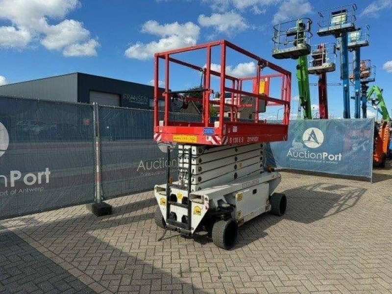 Teleskoparbeitsbühne des Typs Holland Lift HL-11812, Gebrauchtmaschine in Antwerpen (Bild 3)