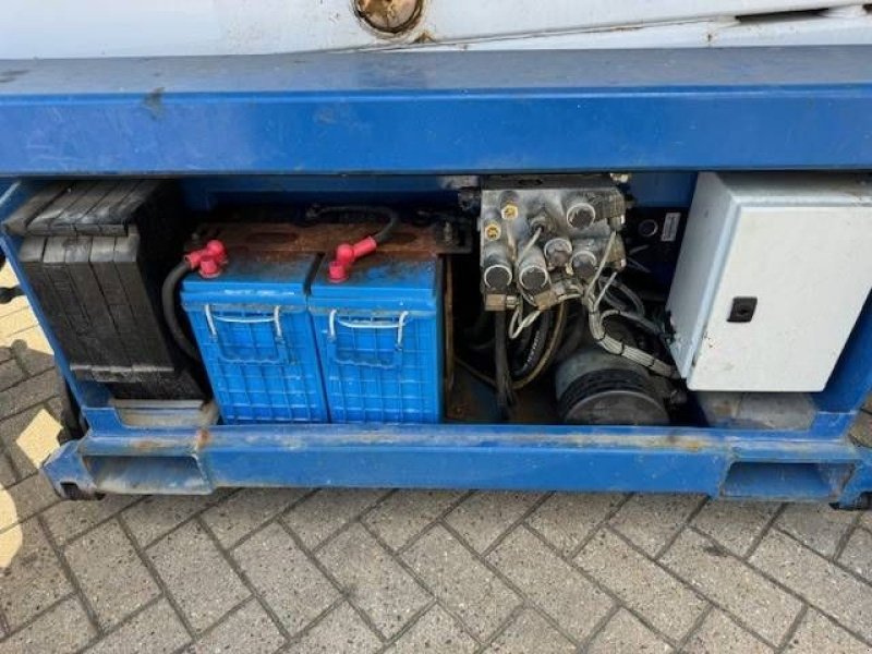 Teleskoparbeitsbühne du type Holland Lift HL-11816, Gebrauchtmaschine en Antwerpen (Photo 9)