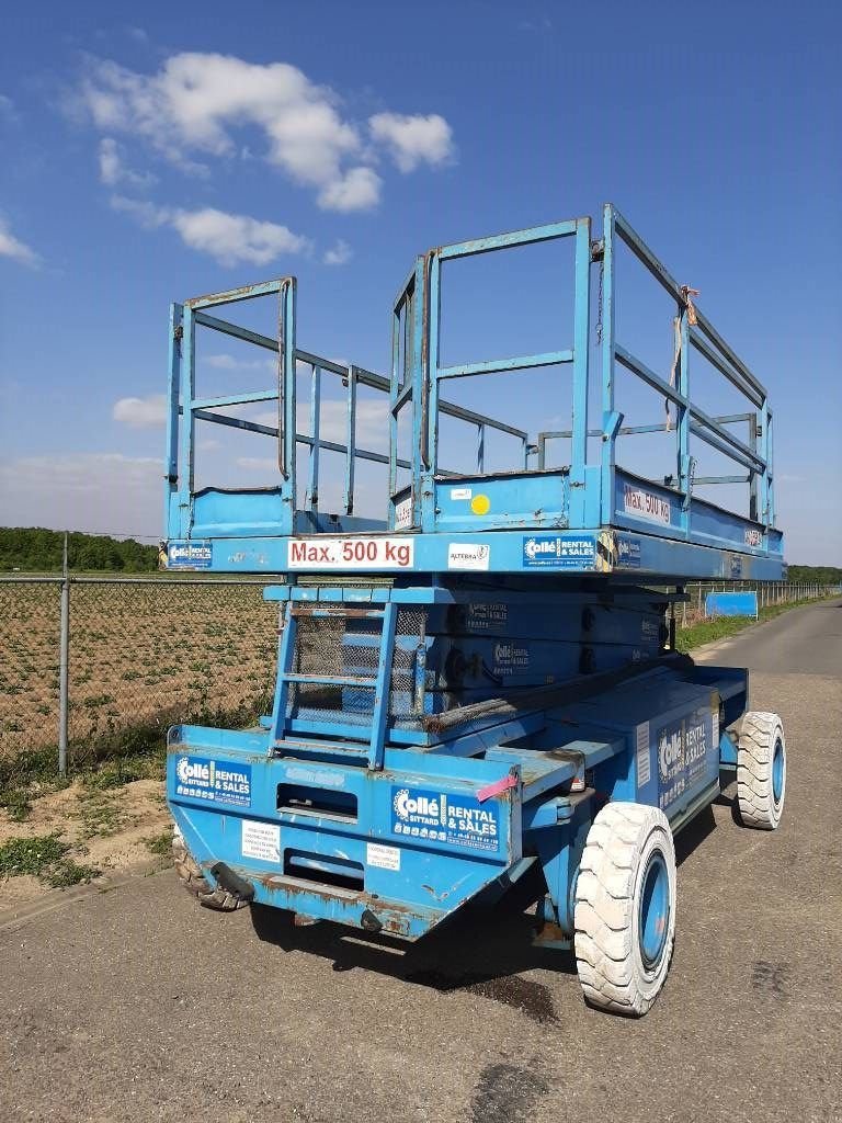 Teleskoparbeitsbühne van het type Holland Lift Q 135 EL 24, Gebrauchtmaschine in Sittard (Foto 4)