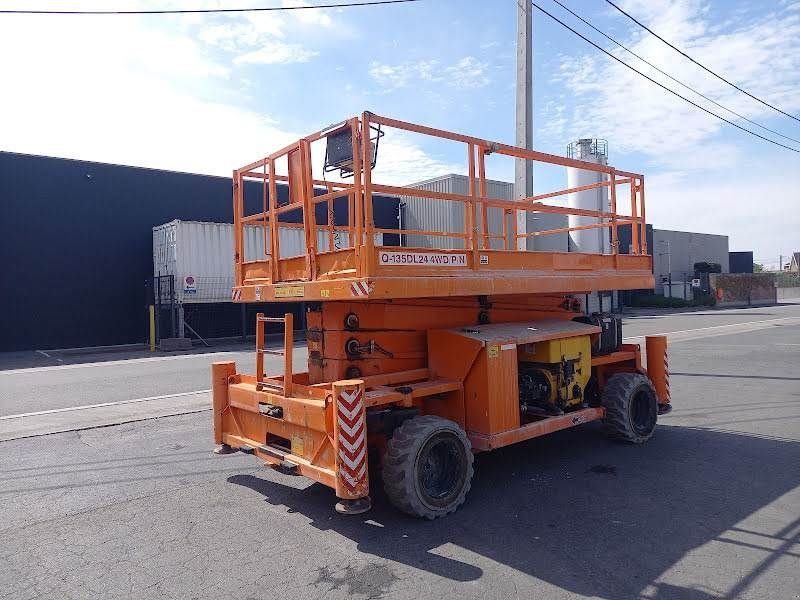 Teleskoparbeitsbühne of the type Holland Lift Q-135DL24 4WD/P/N, Gebrauchtmaschine in Waregem (Picture 1)