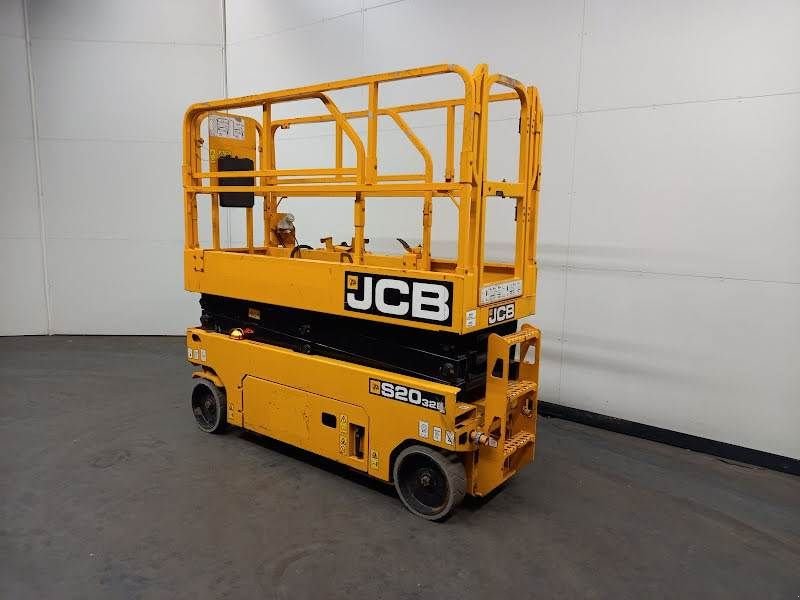 Teleskoparbeitsbühne tip JCB S2032E, Gebrauchtmaschine in Waregem (Poză 2)