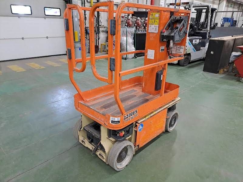 Teleskoparbeitsbühne du type JLG 1230ES, Gebrauchtmaschine en Waregem (Photo 1)