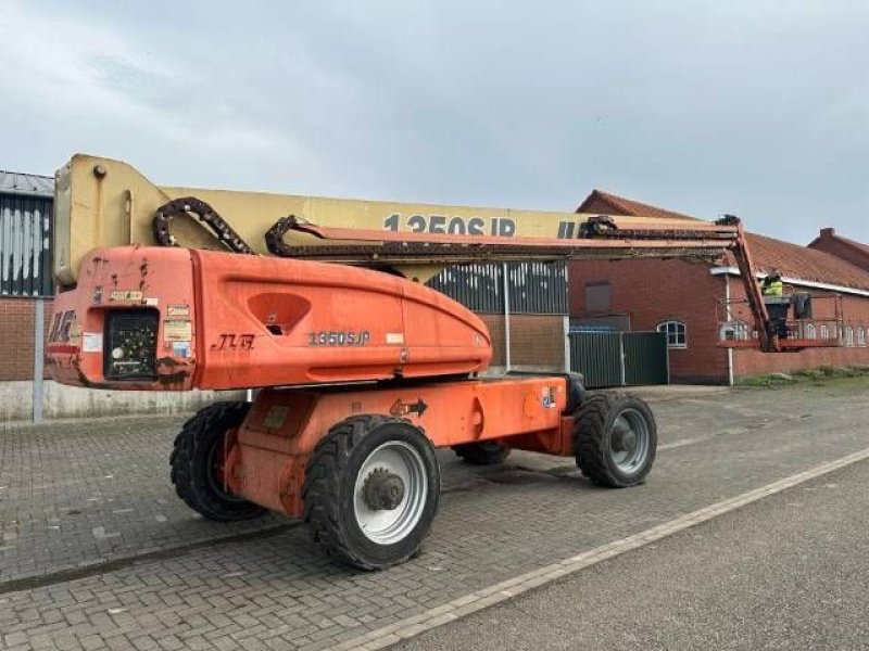 Teleskoparbeitsbühne des Typs JLG 1350 SJP, Gebrauchtmaschine in Roosendaal (Bild 5)