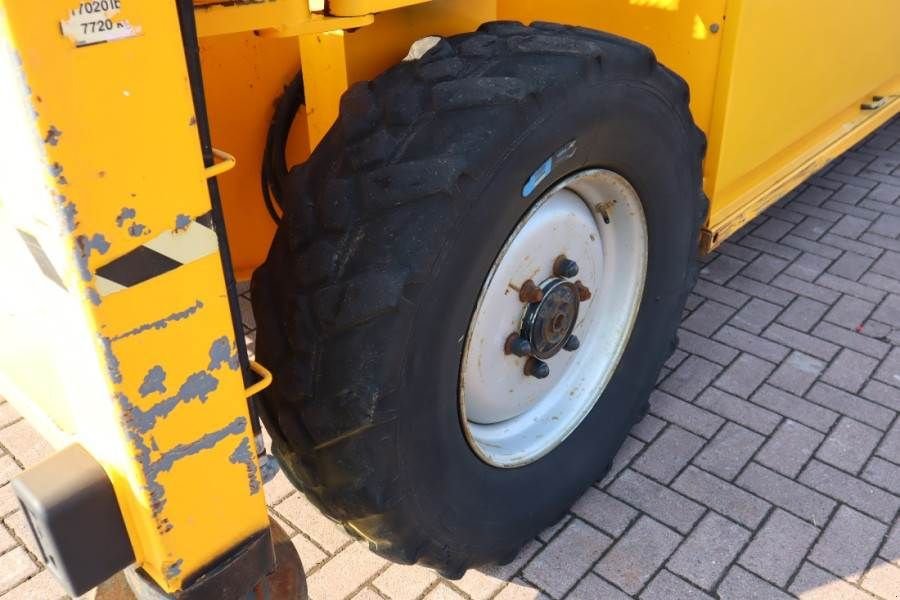 Teleskoparbeitsbühne van het type JLG 245-25 Diesel, 4x4 Drive, 26m Working Height, 750k, Gebrauchtmaschine in Groenlo (Foto 8)