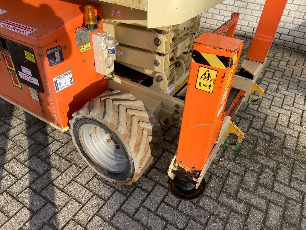 Teleskoparbeitsbühne du type JLG 260 MRT, Gebrauchtmaschine en WIJCHEN (Photo 9)