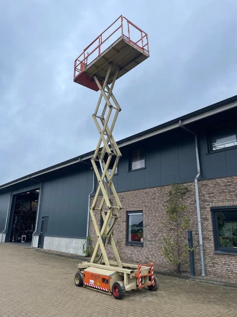 Teleskoparbeitsbühne des Typs JLG 2658-E 10 meter elektrische schaarhoogwerker, Gebrauchtmaschine in VEEN (Bild 4)