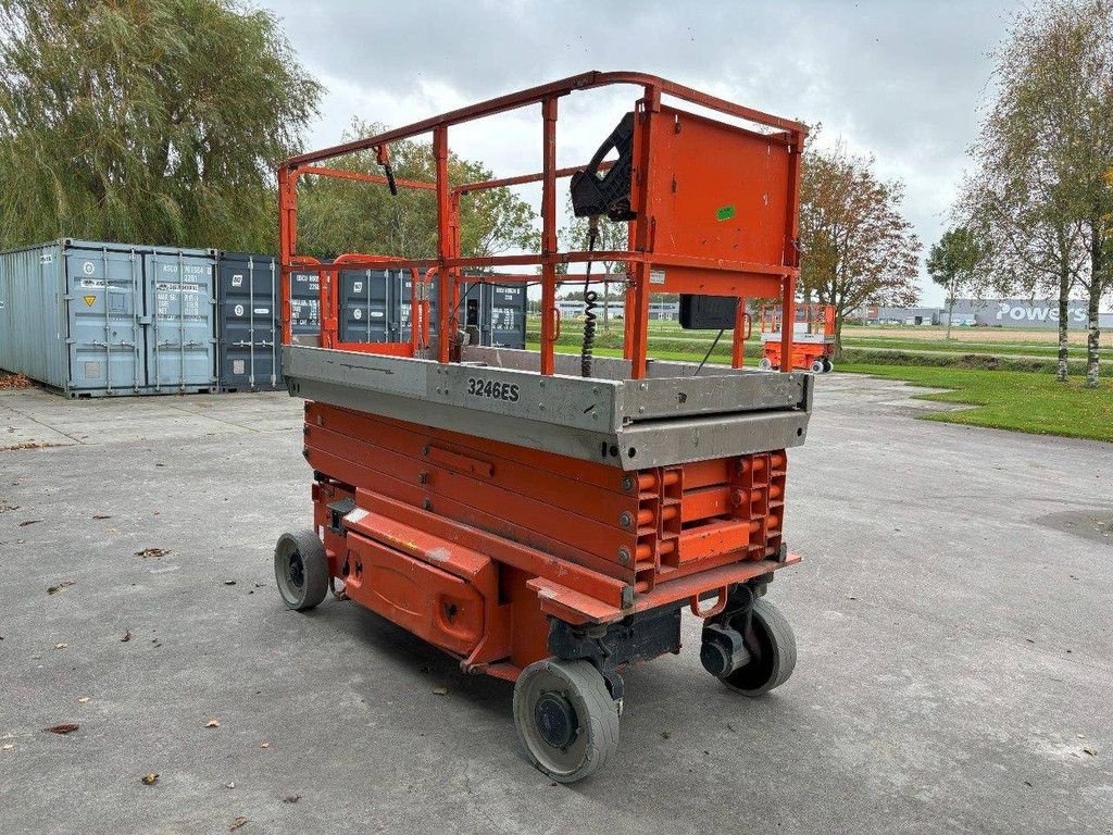 Teleskoparbeitsbühne от тип JLG 3246ES, Gebrauchtmaschine в Antwerpen (Снимка 3)