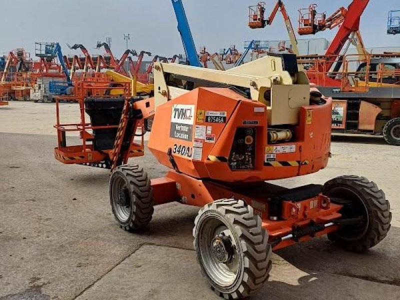 Teleskoparbeitsbühne of the type JLG 340AJ, Gebrauchtmaschine in Waregem (Picture 1)