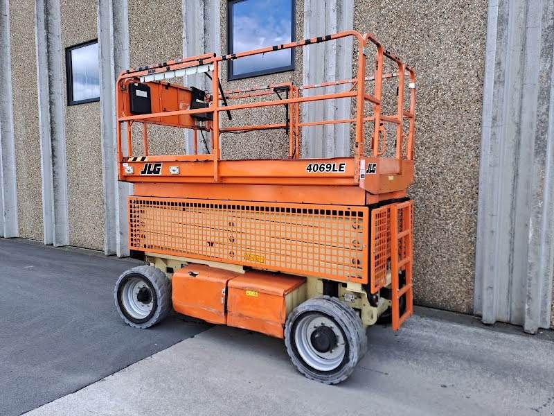 Teleskoparbeitsbühne du type JLG 4069LE, Gebrauchtmaschine en Waregem (Photo 2)