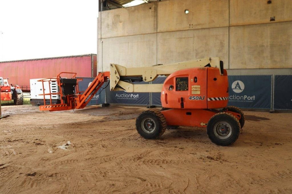 Teleskoparbeitsbühne des Typs JLG 450AJ, Gebrauchtmaschine in Antwerpen (Bild 3)