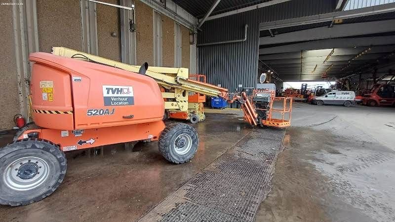 Teleskoparbeitsbühne tip JLG 520AJ, Gebrauchtmaschine in Waregem (Poză 1)