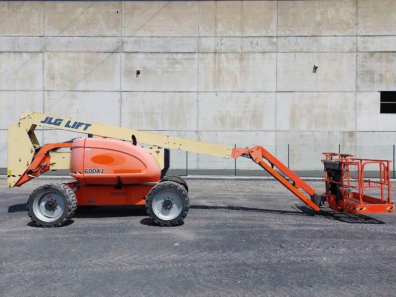 Teleskoparbeitsbühne du type JLG 600AJ, Gebrauchtmaschine en Waregem (Photo 1)