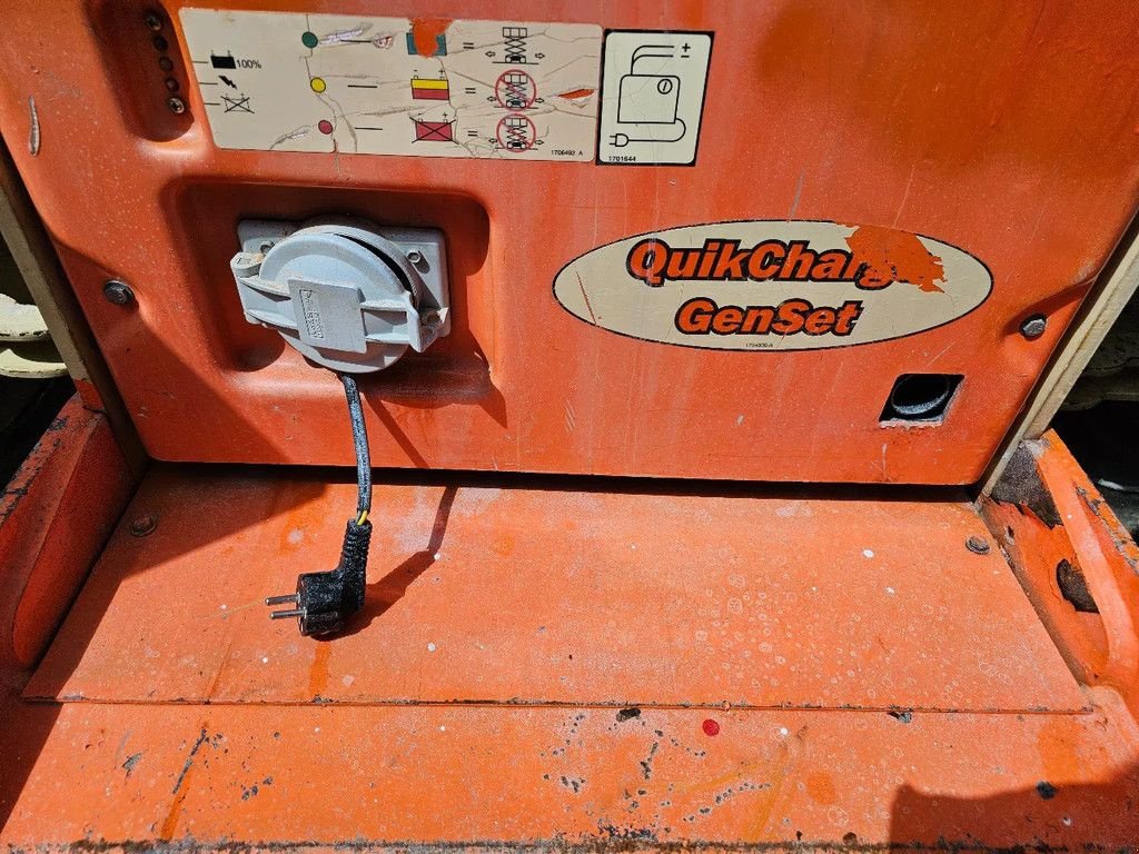 Teleskoparbeitsbühne van het type JLG 675 uur 14 m schaarlift hoogwerker bi energie 4 wd, Gebrauchtmaschine in Scherpenzeel (Foto 9)