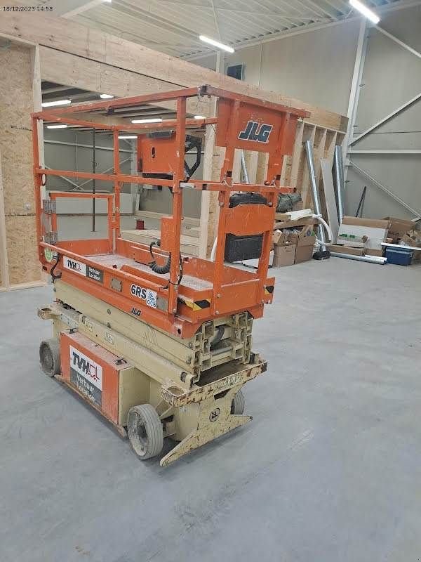 Teleskoparbeitsbühne du type JLG 6RS, Gebrauchtmaschine en Waregem (Photo 2)