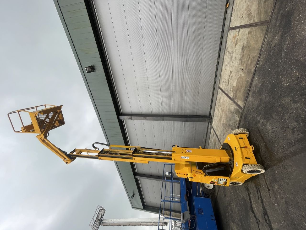 Teleskoparbeitsbühne van het type JLG 800A, Gebrauchtmaschine in Giessenburg (Foto 5)