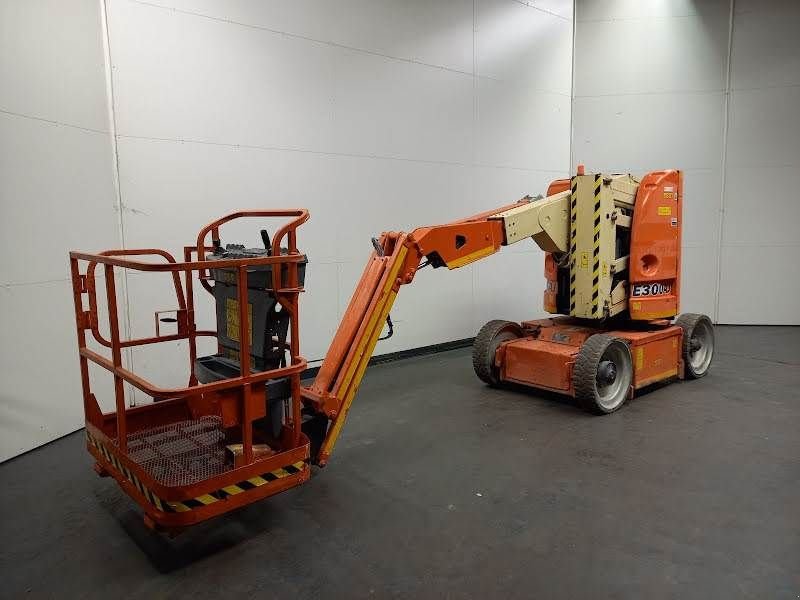 Teleskoparbeitsbühne des Typs JLG E300AJ, Gebrauchtmaschine in Waregem (Bild 1)