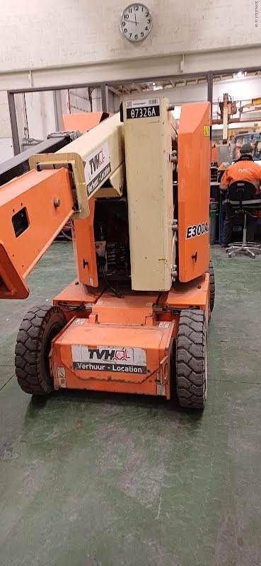 Teleskoparbeitsbühne van het type JLG E300AJP, Gebrauchtmaschine in Waregem (Foto 3)