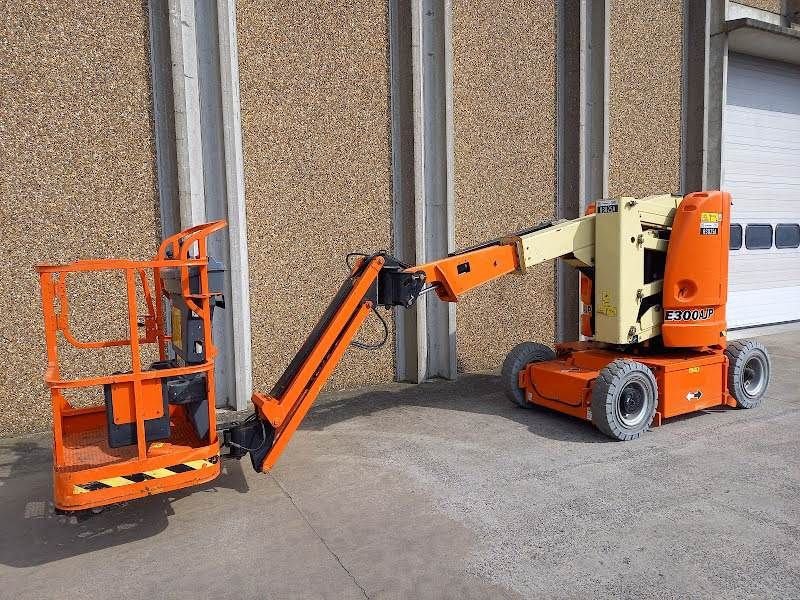 Teleskoparbeitsbühne tip JLG E300AJP, Gebrauchtmaschine in Waregem (Poză 1)