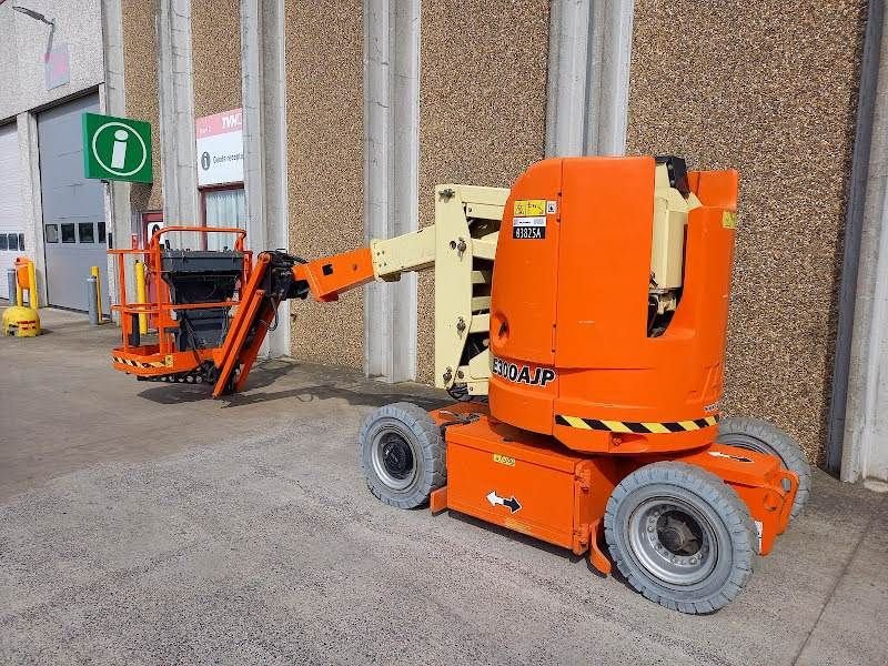 Teleskoparbeitsbühne van het type JLG E300AJP, Gebrauchtmaschine in Waregem (Foto 2)