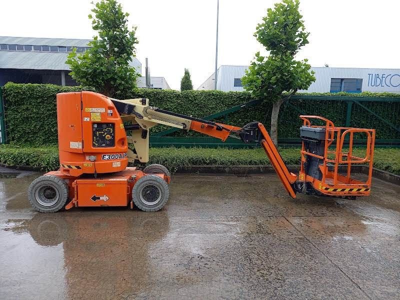 Teleskoparbeitsbühne del tipo JLG E300AJP, Gebrauchtmaschine In Waregem (Immagine 3)