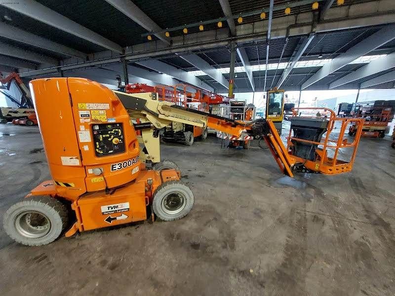 Teleskoparbeitsbühne des Typs JLG E300AJP, Gebrauchtmaschine in Waregem (Bild 1)