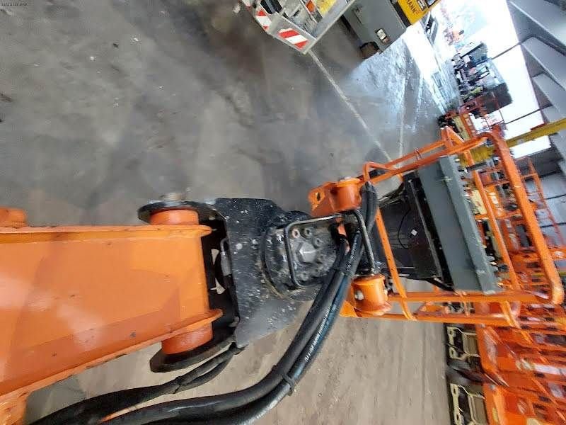 Teleskoparbeitsbühne des Typs JLG E300AJP, Gebrauchtmaschine in Waregem (Bild 11)