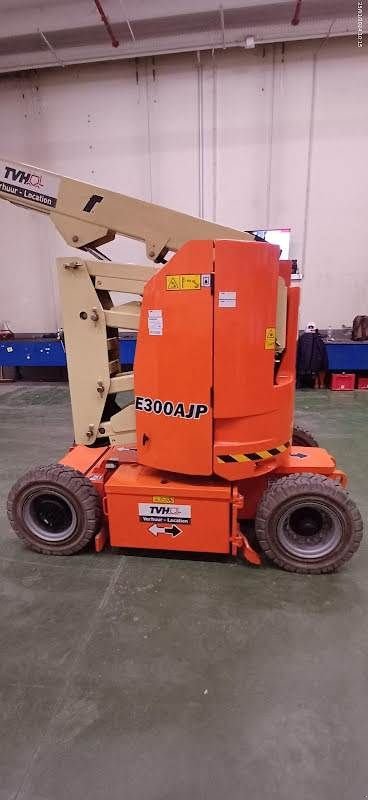 Teleskoparbeitsbühne del tipo JLG E300AJP, Gebrauchtmaschine en Waregem (Imagen 1)