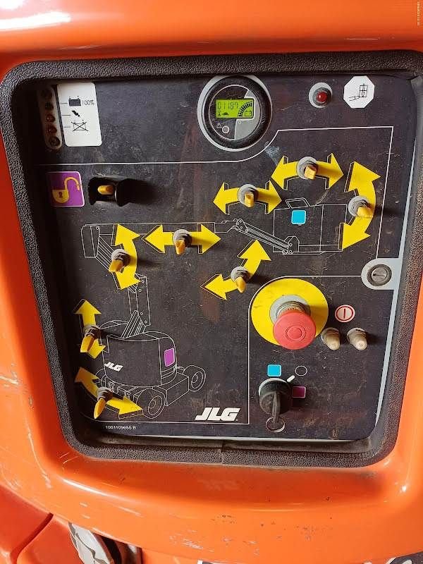 Teleskoparbeitsbühne tip JLG E300AJP, Gebrauchtmaschine in Waregem (Poză 8)