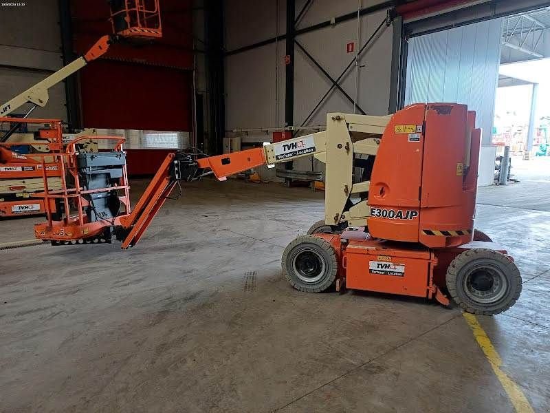 Teleskoparbeitsbühne des Typs JLG E300AJP, Gebrauchtmaschine in Waregem (Bild 3)