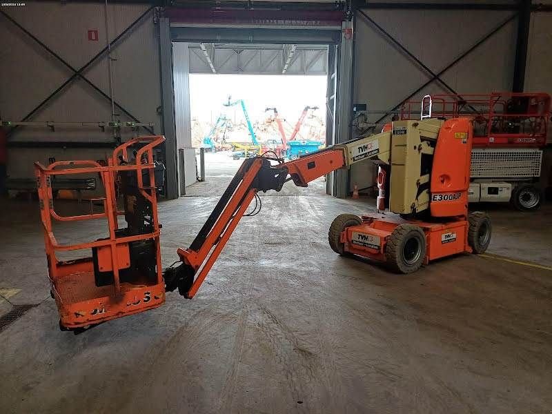 Teleskoparbeitsbühne a típus JLG E300AJP, Gebrauchtmaschine ekkor: Waregem (Kép 4)