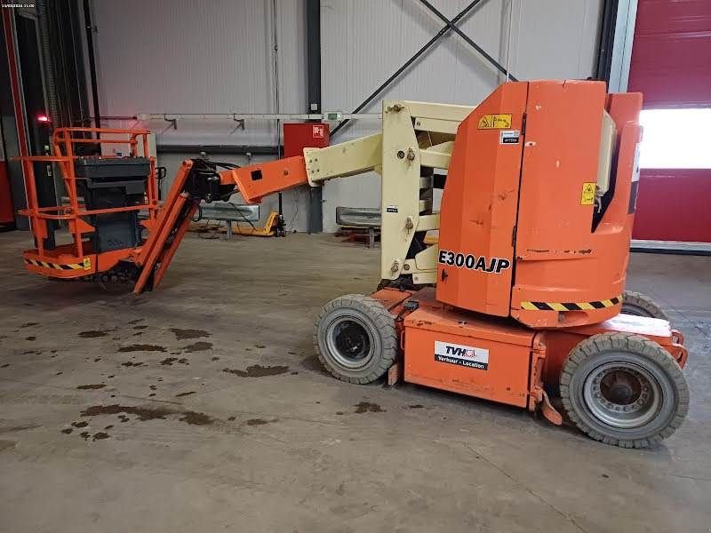 Teleskoparbeitsbühne del tipo JLG E300AJP, Gebrauchtmaschine en Waregem (Imagen 2)