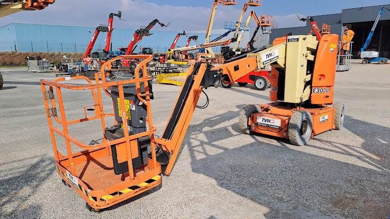 Teleskoparbeitsbühne του τύπου JLG E300AJP, Gebrauchtmaschine σε Waregem (Φωτογραφία 2)