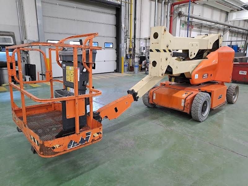 Teleskoparbeitsbühne des Typs JLG E400AN, Gebrauchtmaschine in Waregem (Bild 1)