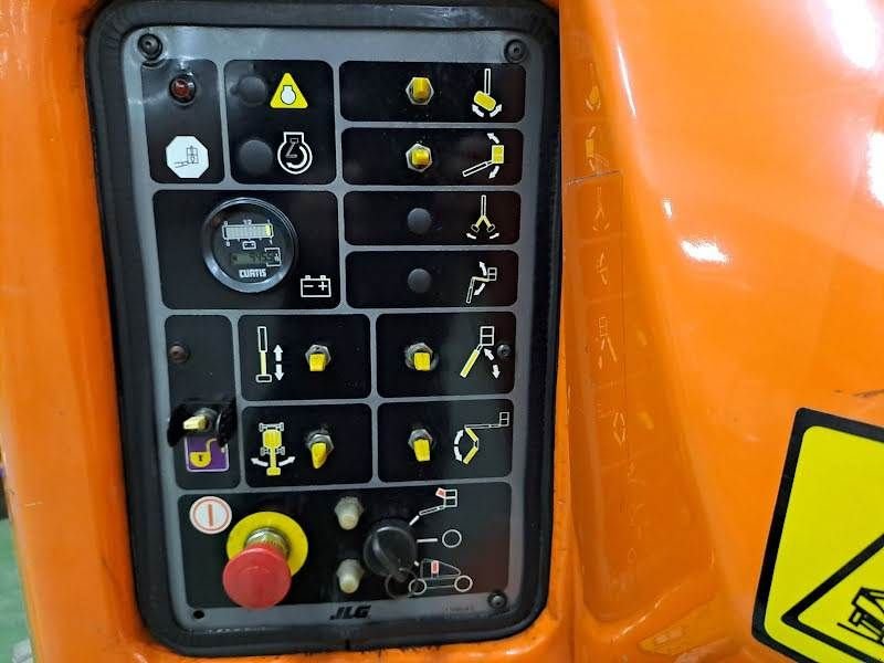 Teleskoparbeitsbühne tip JLG E400AN, Gebrauchtmaschine in Waregem (Poză 8)