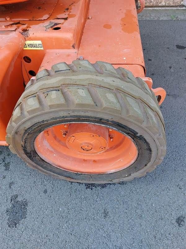 Teleskoparbeitsbühne van het type JLG E450AJ, Gebrauchtmaschine in Waregem (Foto 10)