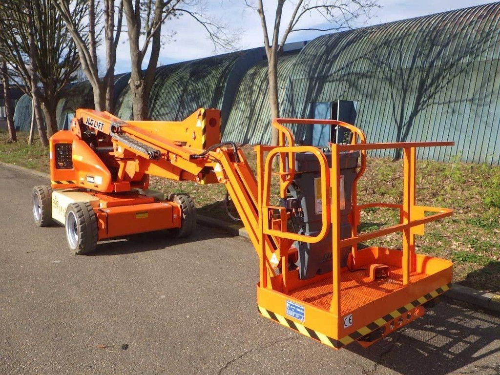 Teleskoparbeitsbühne des Typs JLG E450AJ, Gebrauchtmaschine in Antwerpen (Bild 2)