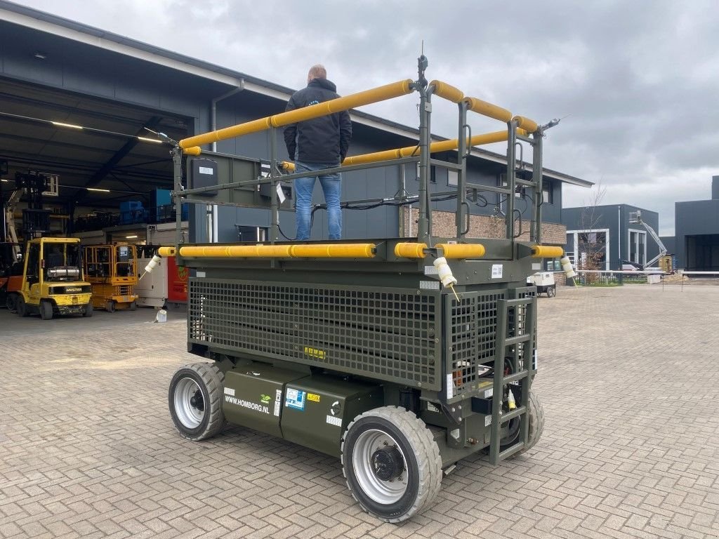 Teleskoparbeitsbühne van het type JLG M3369 Hybride Elektra / Diesel 12 meter werkhoogte Schaarhoogwer, Gebrauchtmaschine in VEEN (Foto 1)