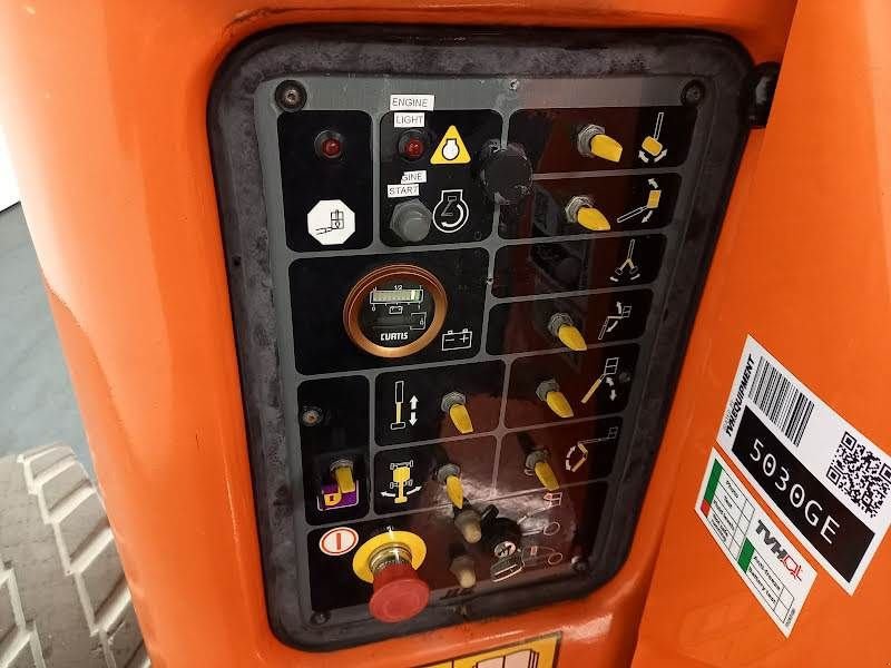 Teleskoparbeitsbühne tip JLG M450AJ, Gebrauchtmaschine in Waregem (Poză 8)