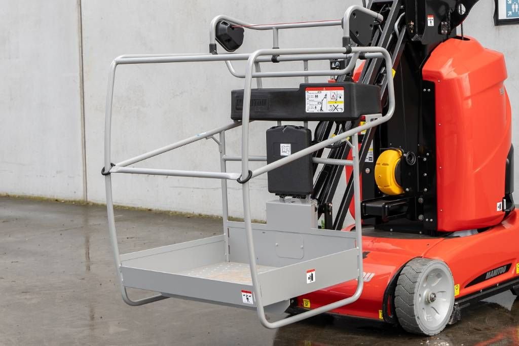 Teleskoparbeitsbühne del tipo Manitou 100 VJR, Neumaschine In Moerbeke (Immagine 10)